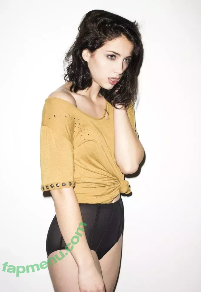 Emily Rudd nude photo #0121 (emilysteaparty)
