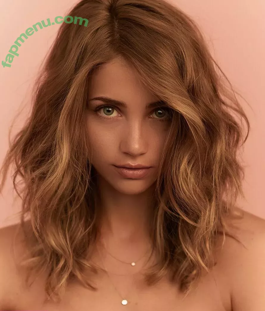 Emily Rudd nude photo #0125 (emilysteaparty)
