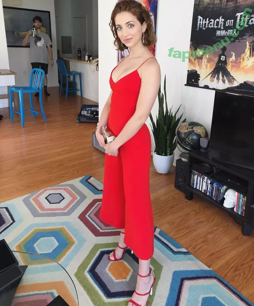 Emily Rudd nude photo #0150 (emilysteaparty)