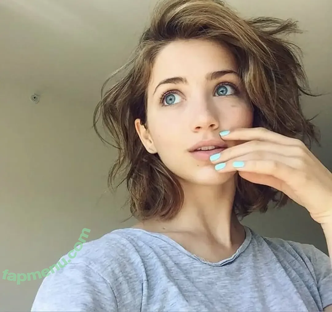 Emily Rudd nude photo #0435 (emilysteaparty)