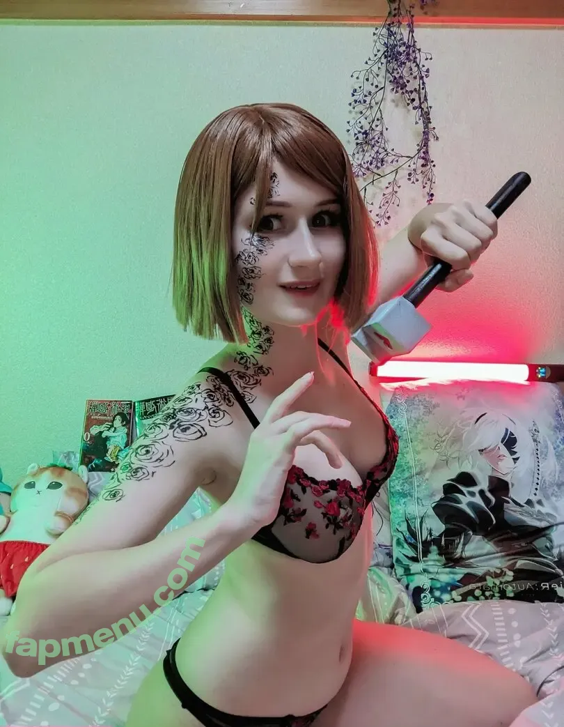 emily_skariani nude photo #0006 (emily_skariani)