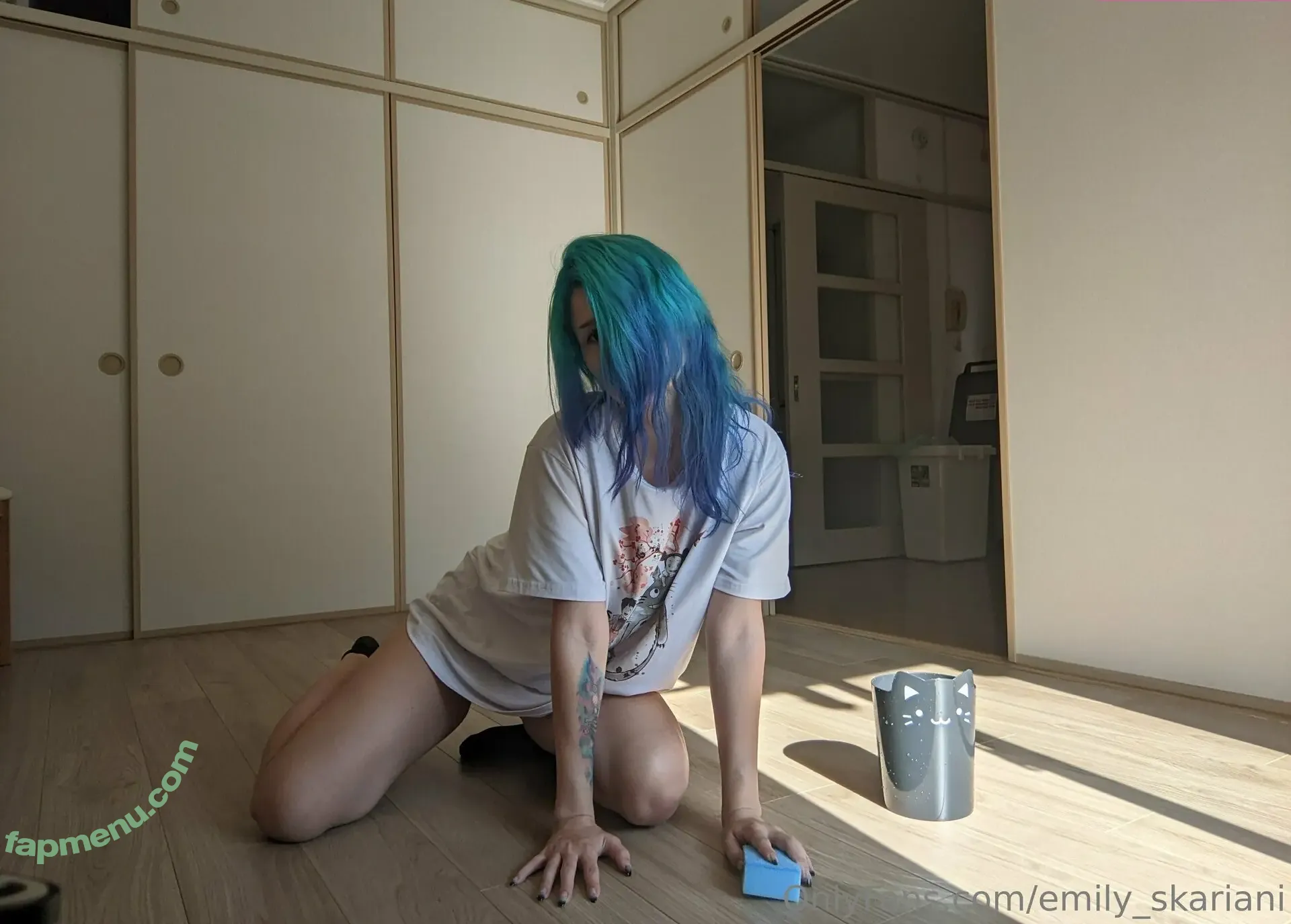 emily_skariani nude photo #0010 (emily_skariani)