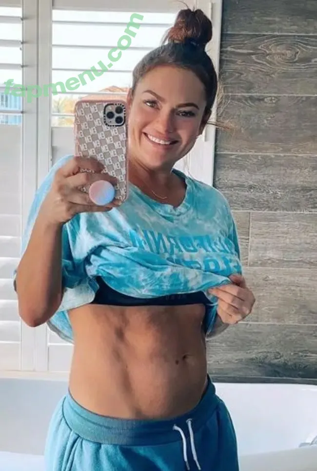 Emily Skye nude photo #0009 (Emily Skye)
