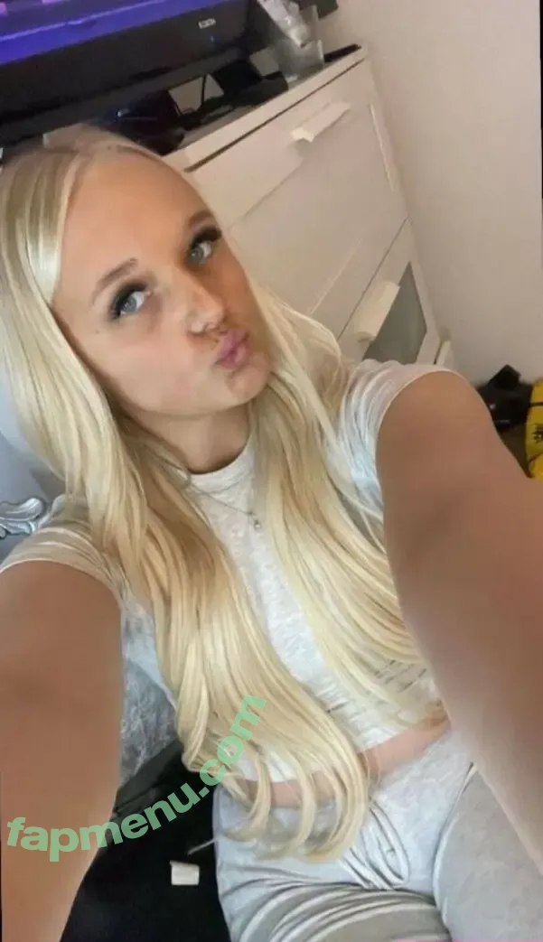 Emily Snowden nude photo #0004 (emily.snowdon.artist)