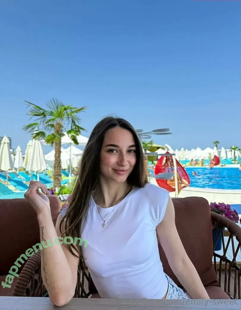 Emily Sweet nude photo #0030 (itsemilysweet)