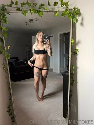 Emily Tokes / emilytokes / notemilytokes nude photo #0067