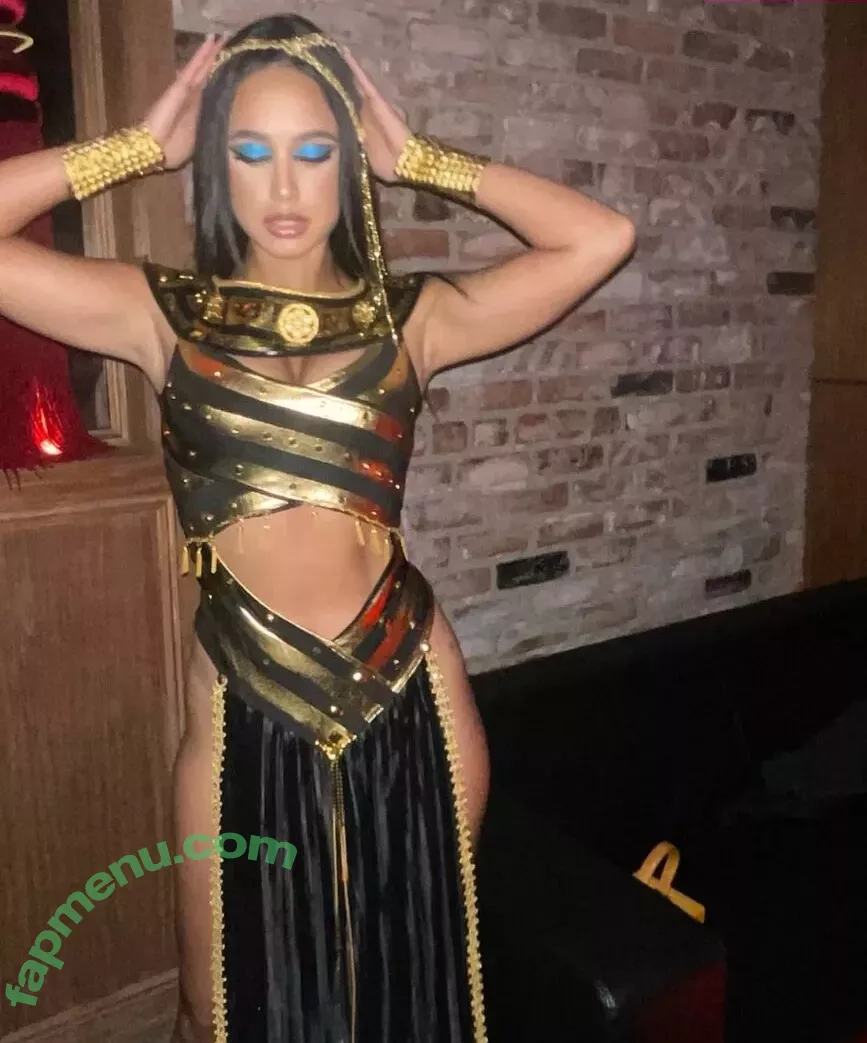 Emily Tosta nude photo #0003 ((Mayans M.C and PartyFive / Dominican Actress / emilytosta)