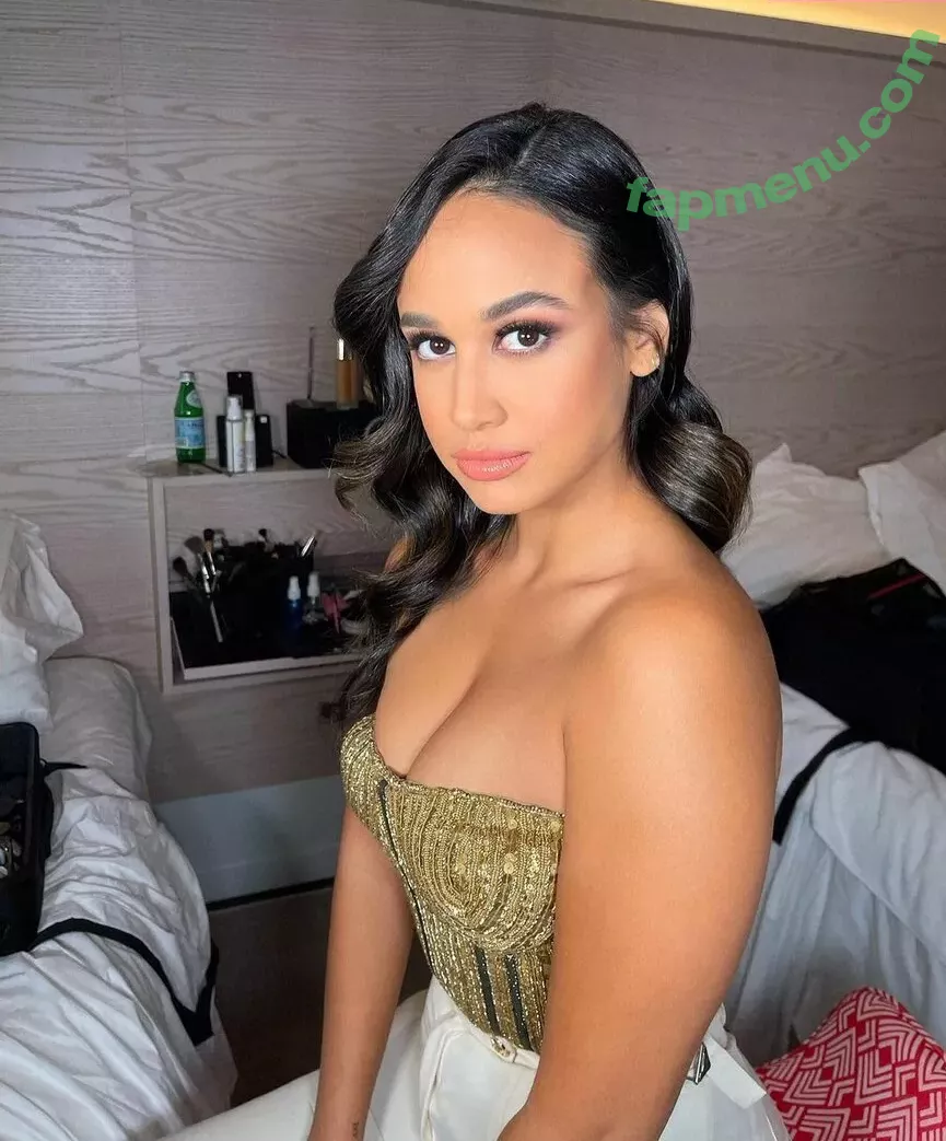 Emily Tosta nude photo #0009 ((Mayans M.C and PartyFive / Dominican Actress / emilytosta)