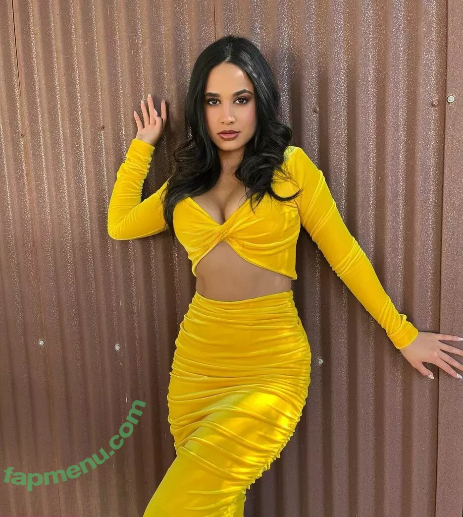 Emily Tosta nude photo #0020 ((Mayans M.C and PartyFive / Dominican Actress / emilytosta)