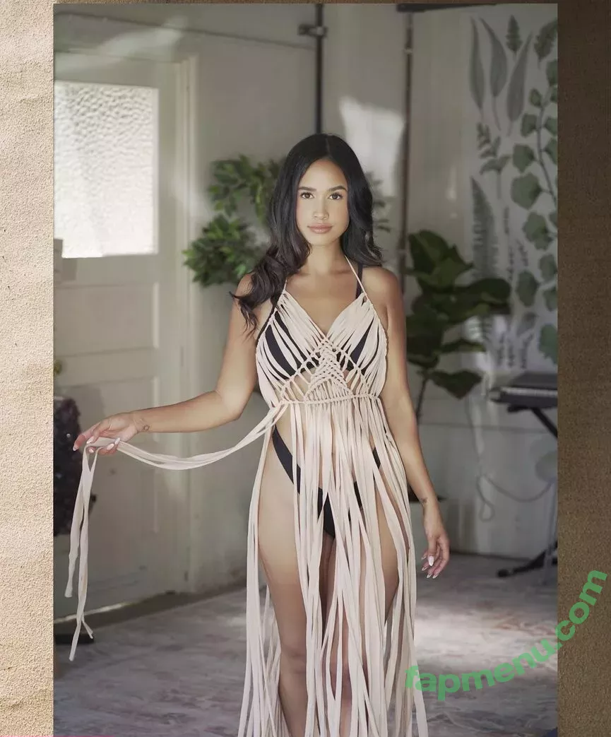 Emily Tosta nude photo #0113 ((Mayans M.C and PartyFive / Dominican Actress / emilytosta)