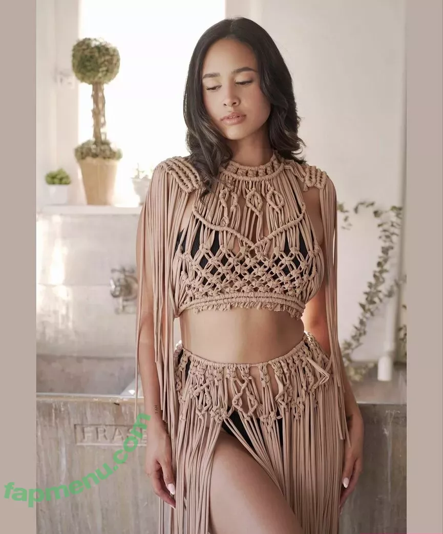 Emily Tosta nude photo #0136 ((Mayans M.C and PartyFive / Dominican Actress / emilytosta)