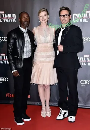 Emily VanCamp / emilyvancamp nude photo #0211