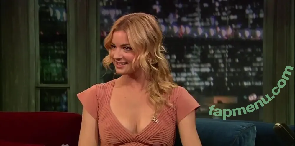 Emily VanCamp nude photo #0139 (emilyvancamp)
