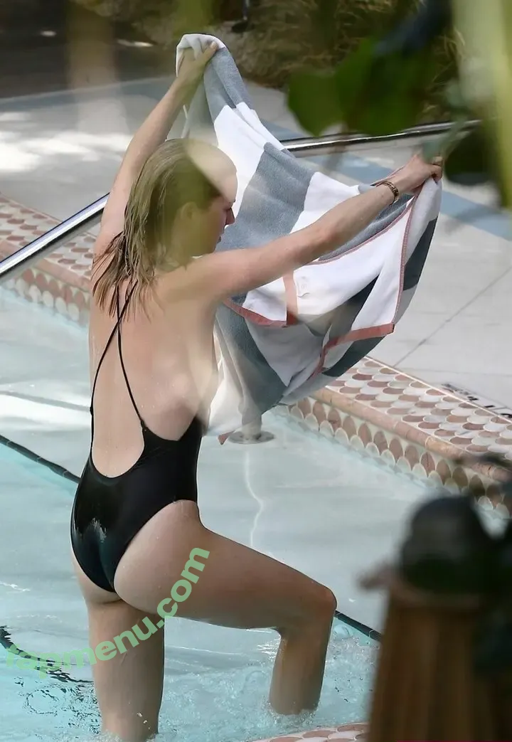 Emily VanCamp nude photo #0172 (emilyvancamp)
