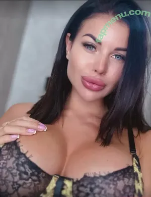 emily_vixen / emily_hutee nude photo #0029