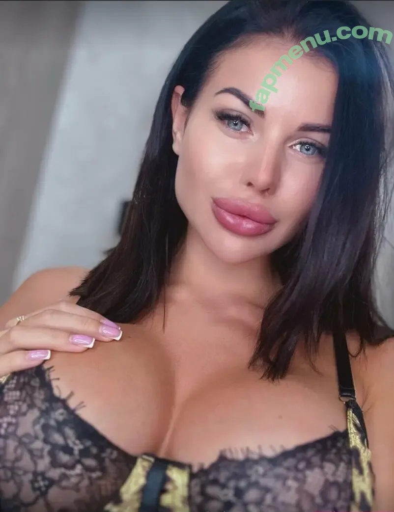 emily_vixen nude photo #0029 (emily_hutee)