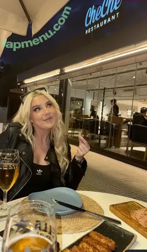 Emily Walters / HotwifeEmilyUK / emilywalters / emilywalters__ nude photo #0294