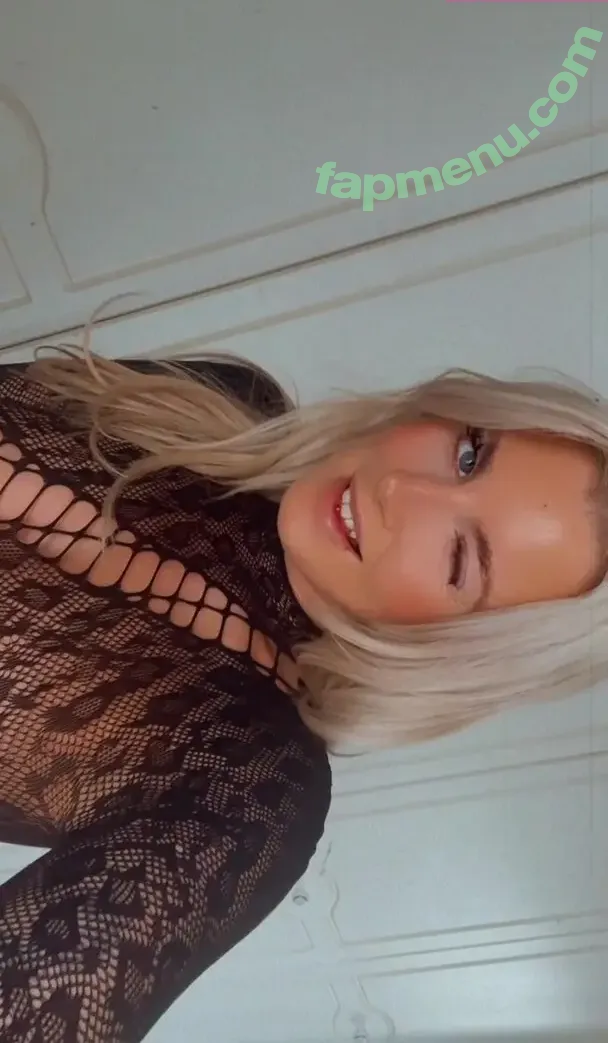 Emily Walters nude photo #0046 (emilywalters / emilywaltersxo / hotwifeemilyuk)