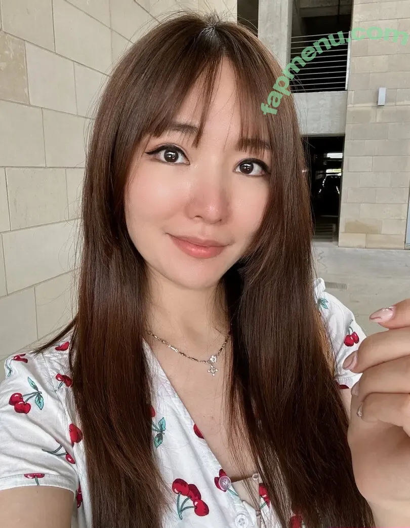Emily Wang nude photo #0015 (Emilyywang / Emilyywng)