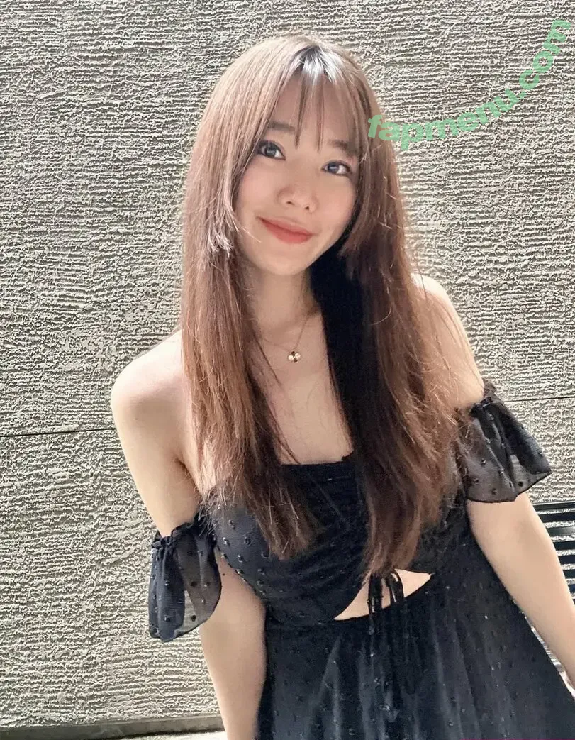 Emily Wang nude photo #0001 (Emilyywang / Emilyywng)