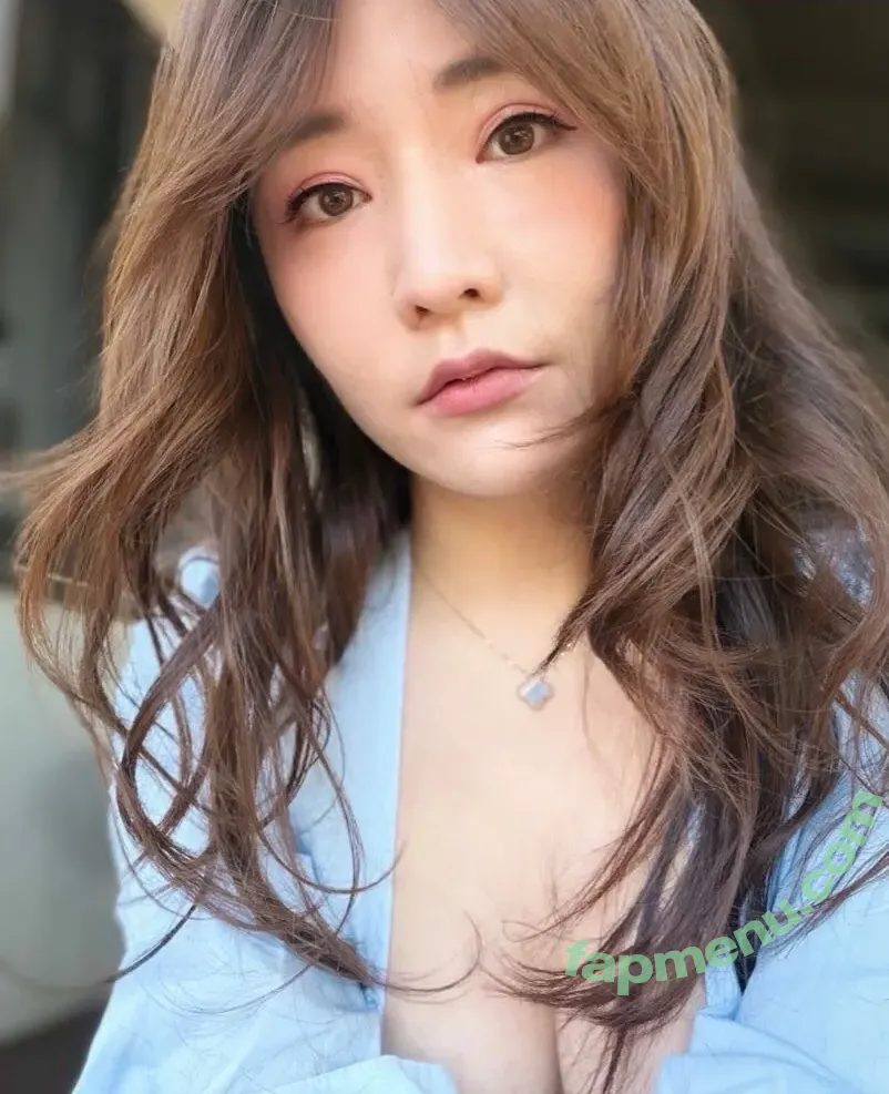 Emily Wang nude photo #0020 (Emilyywang / Emilyywng)