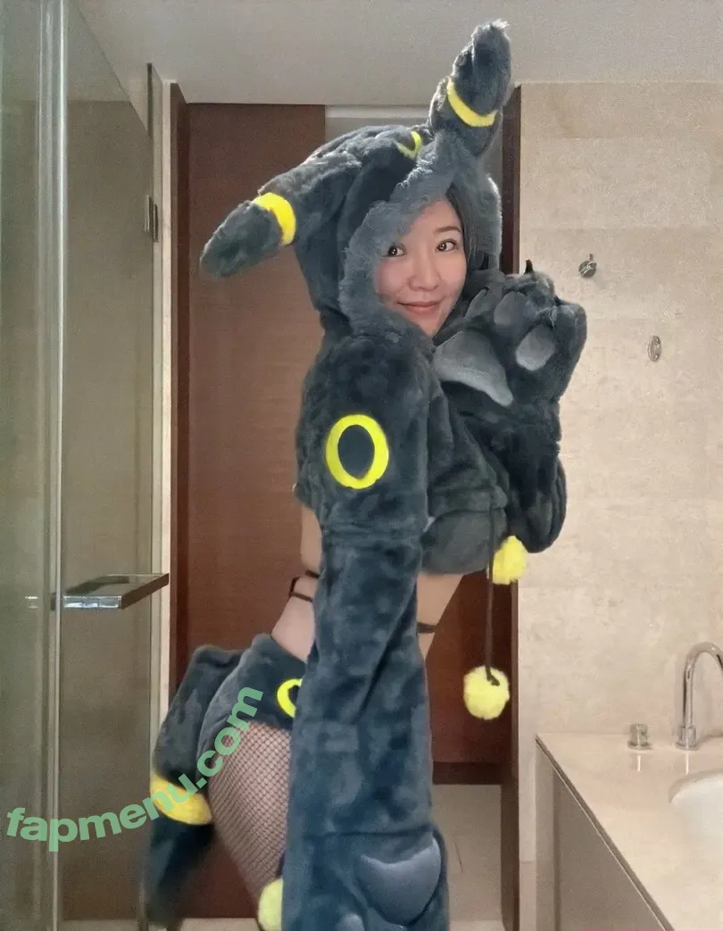 Emily Wang nude photo #0025 (Emilyywang / Emilyywng)