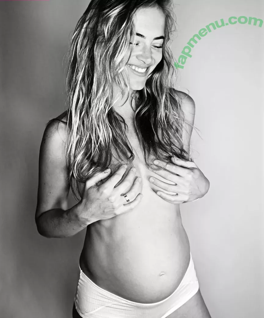 Emily Wickersham nude photo #0001 (emilywickersham)