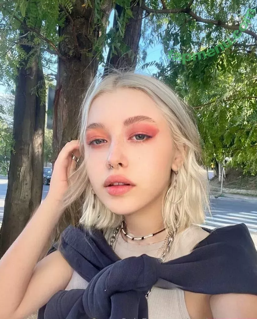 emilybrownnn nude photo #0206 (emilybrownnnn)