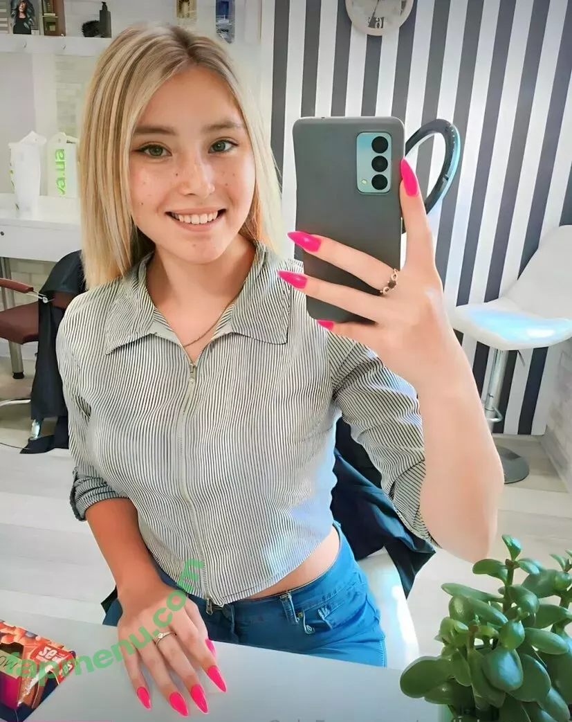 emilybrownnn nude photo #0207 (emilybrownnnn)
