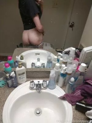 emilybunoof / emilybunie nude photo #0006