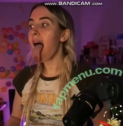 emilycc nude photo #0010 (emilycctwitch / emjayplays)