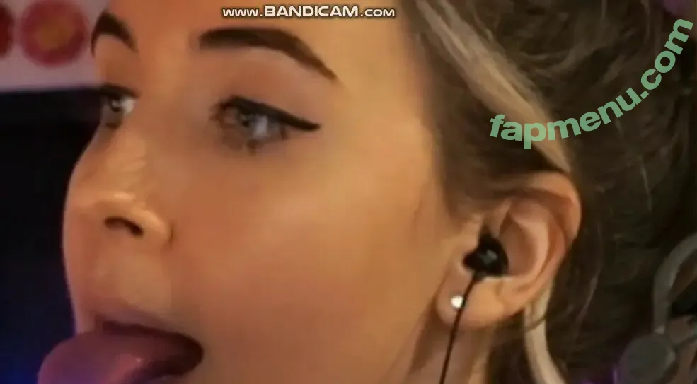 emilycc nude photo #0011 (emilycctwitch / emjayplays)