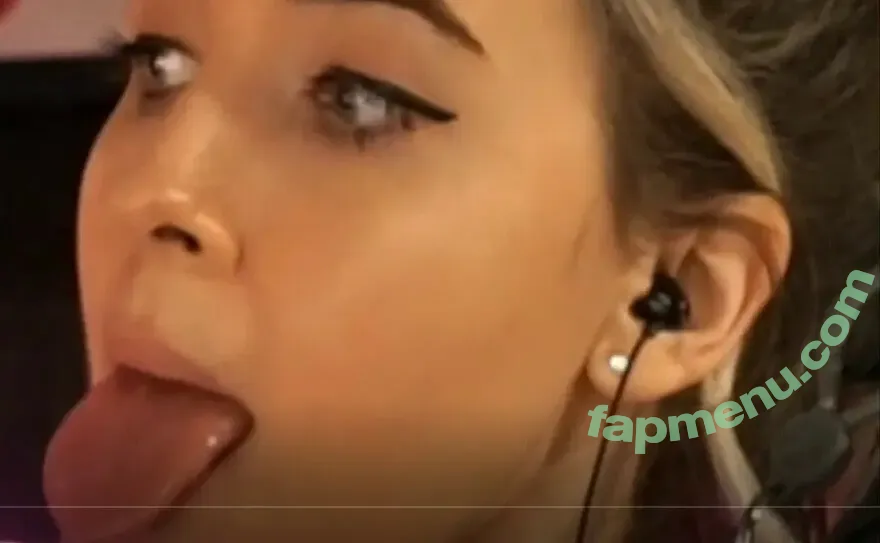 emilycc nude photo #0012 (emilycctwitch / emjayplays)