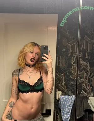 emilycici3 / 3miilllyyyy nude photo #0111