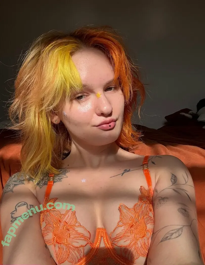 emilycici3 nude photo #0092 (3miilllyyyy)