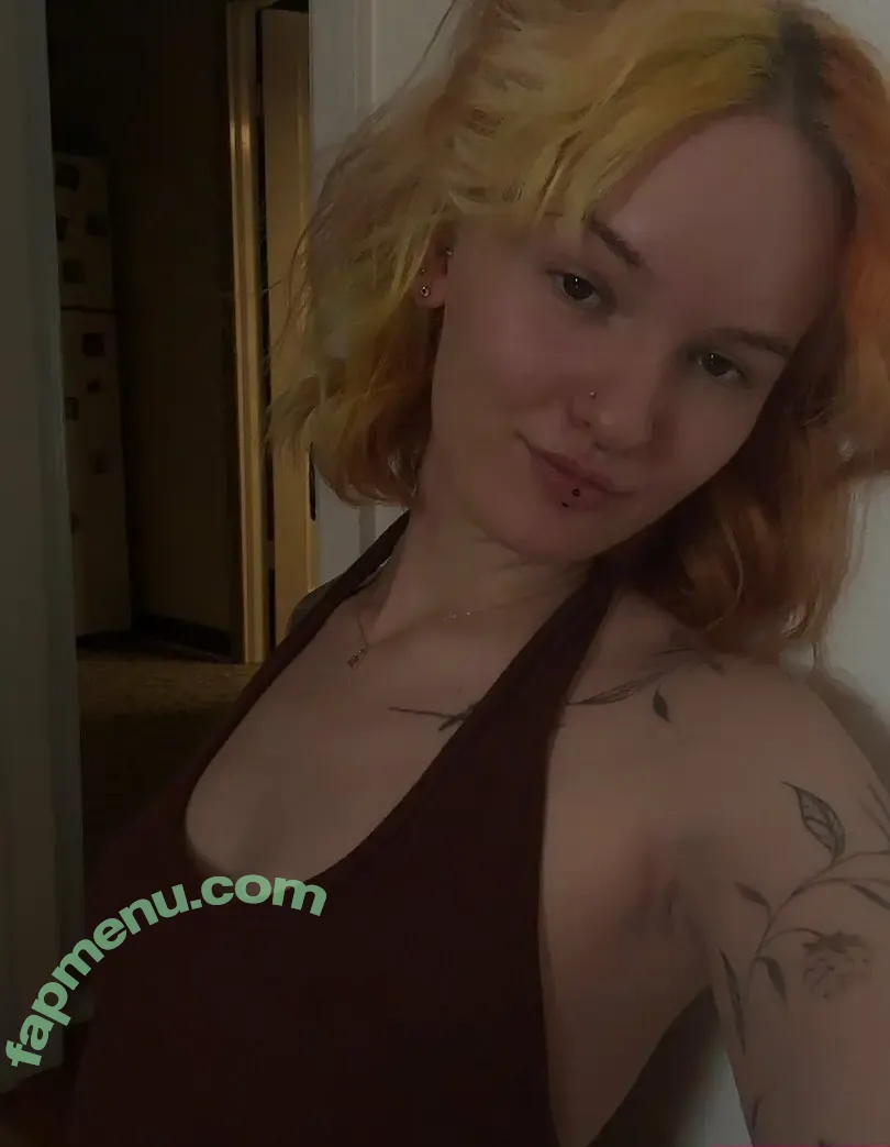 emilycici3 nude photo #0101 (3miilllyyyy)