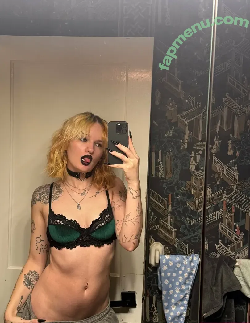 emilycici3 nude photo #0111 (3miilllyyyy)