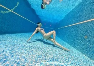 Emilyck Chan / emily_0224 / emilyk8z nude photo #0012