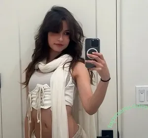 emilydaniellam / emilylynne / meilylol / valkyrae assistant nude photo #0014