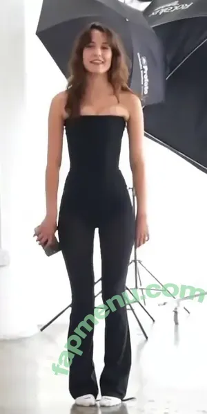 emilydaniellam / emilylynne / meilylol / valkyrae assistant nude photo #0028