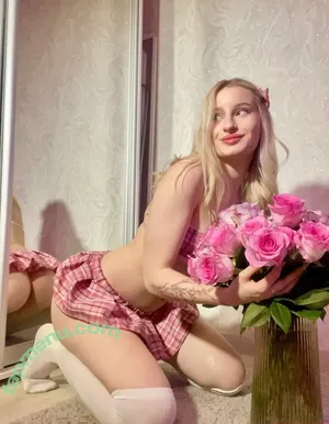 emilydreamm / emiliy_dreams nude photo #0001