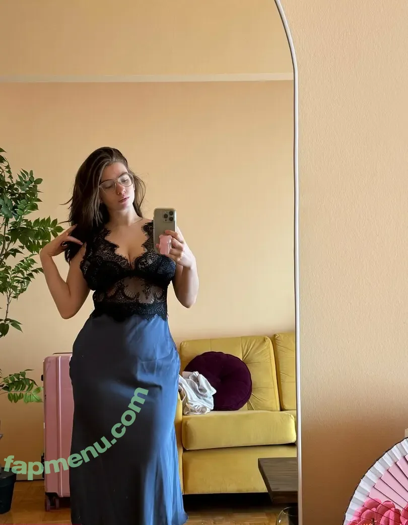 emilyforyouuu nude photo #0002 (emilyforyou)