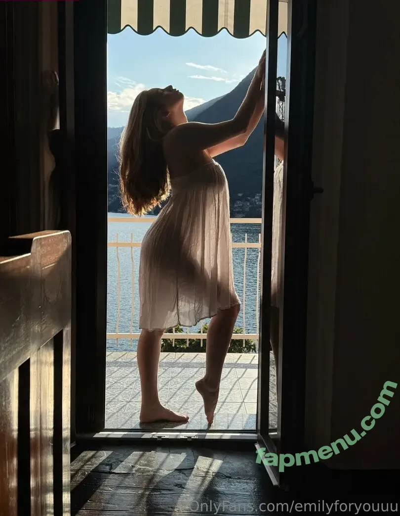 emilyforyouuu nude photo #0016 (emilyforyou)
