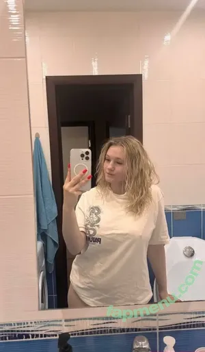 emilyhewell / emhellewell nude photo #0035