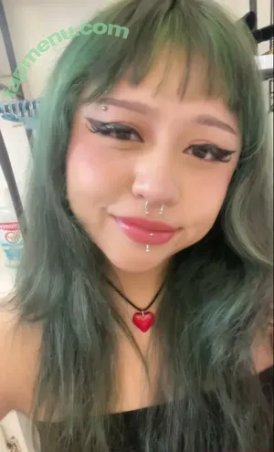 Emilylikestwice / 500daysofsunburns / Cumdumpsterem / Twiceftemily nude photo #0008