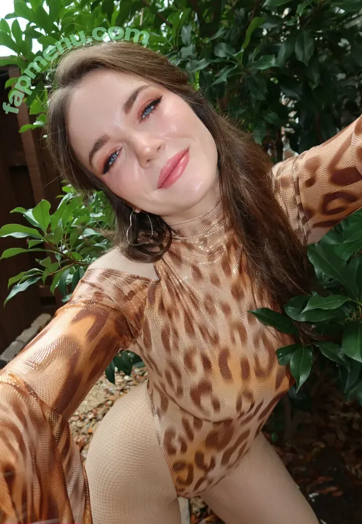 EmilyLynne nude photo #0460 (the.emilylynne)