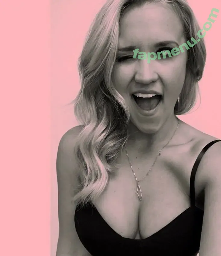 emilyosment nude photo #0005 (emilyosment)