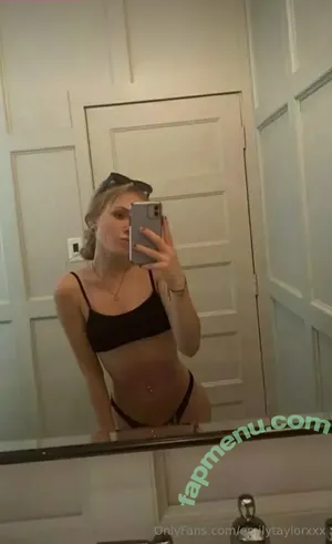 nude photo #0005