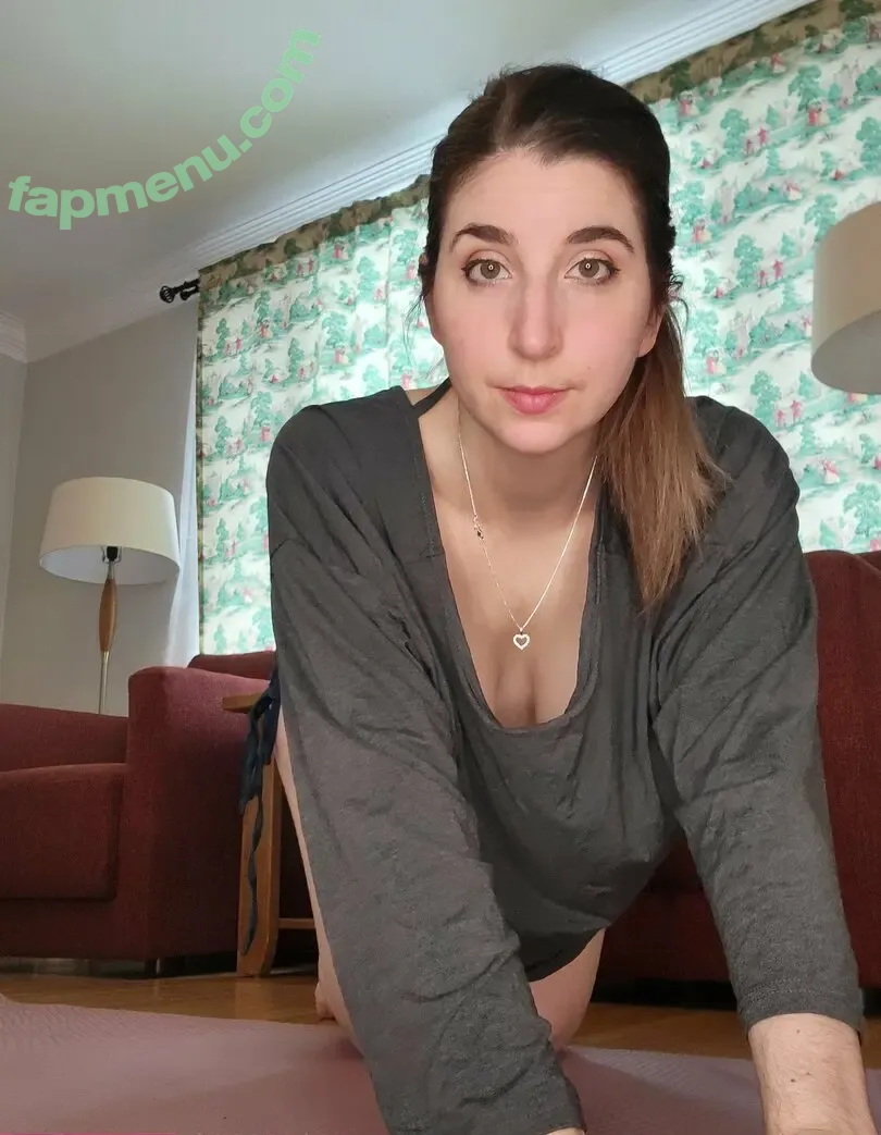 emilyuncoveredfree nude photo #0006 (emilyuncoveredfree)