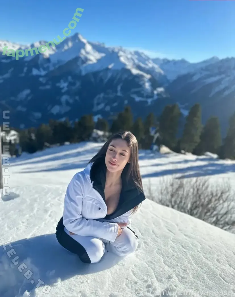 emilyvanxssa nude photo #0105 (emilyvanessa)